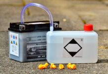 Ile powinno się ladowac auto na akumulator?