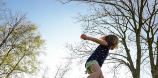 Czy można skakać na trampolinie podczas okresu?